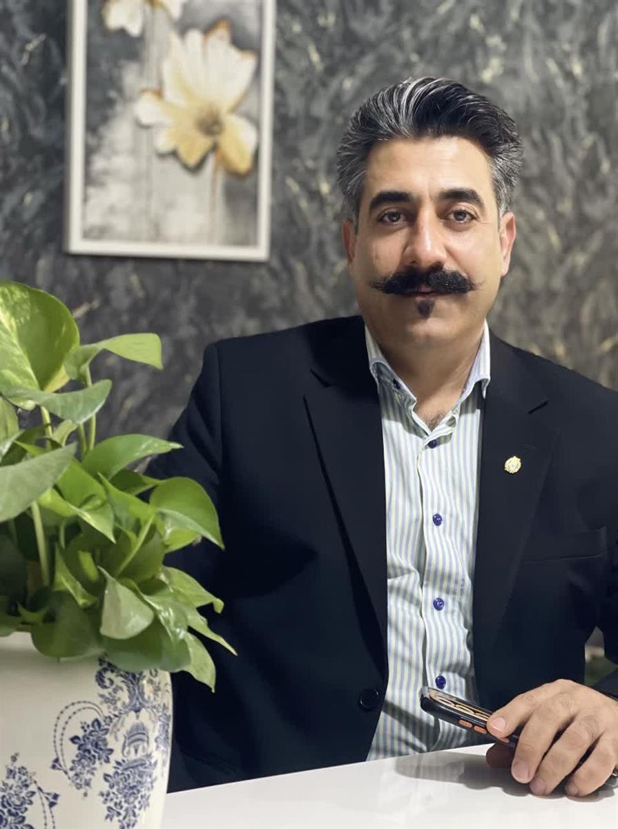 اکبر صداقت